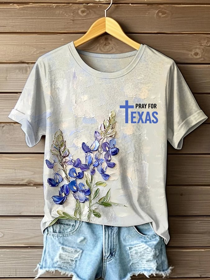 ๐๐Join us in praying for Texas.๐Women's Pray For Texas Printed Short Sleeve T-Shirt