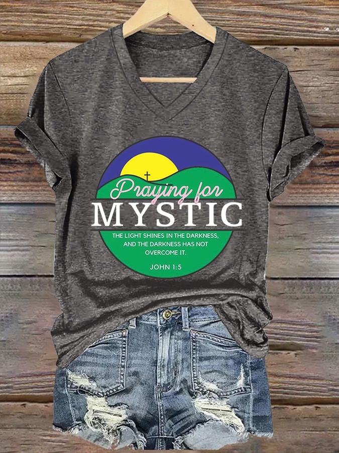 ππJoin us in praying for Texas.πV-Neck Retro Texas Strong Praying For Mystic The Light Shines In The Darkness, And The Darkness Has Not Overcome It. John 1:5 Print T-Shirt