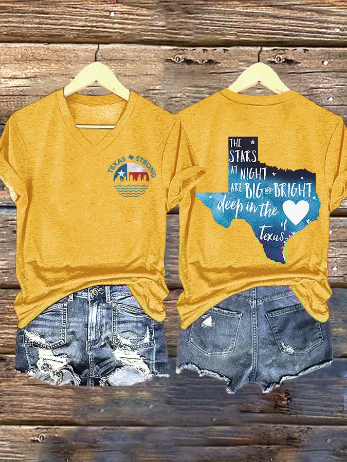 🙏💔Join us in praying for Texas.🙏V-Neck Retro Texas Strong The Stars At Night Are Big And Bright Deep In The Heart Of Texas Print T-Shirt