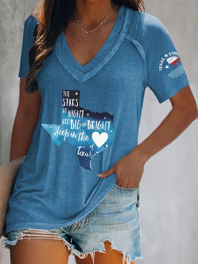 🙏💔Join us in praying for Texas.🙏V-Neck Retro Texas Strong The Stars At Night Are Big And Bright Deep In The Heart Of Texas Print T-Shirt