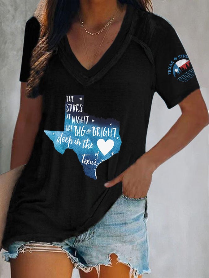 🙏💔Join us in praying for Texas.🙏V-Neck Retro Texas Strong The Stars At Night Are Big And Bright Deep In The Heart Of Texas Print T-Shirt